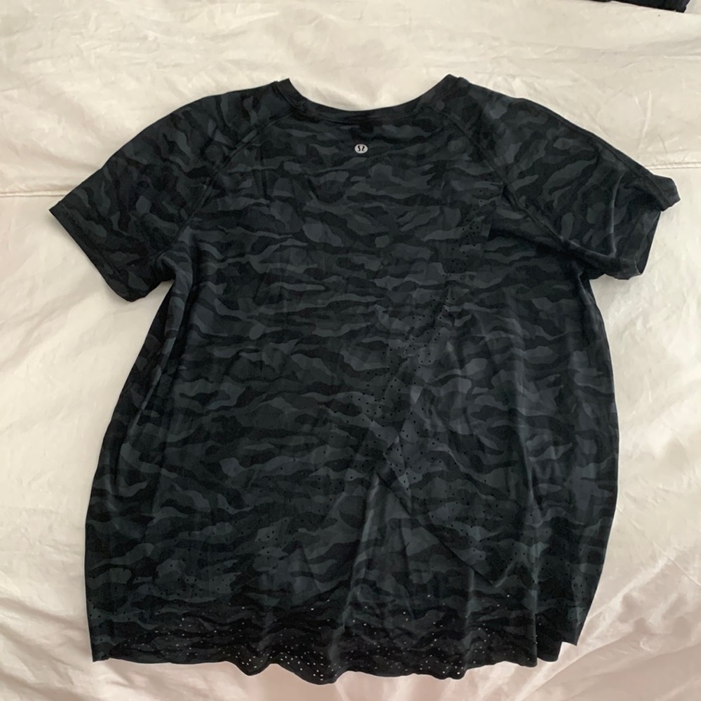 Lululemon Open Back Shirt